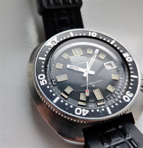 skx bezel hard to turn.